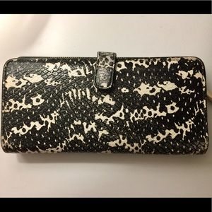 Coach black and white  pocketbook wallet